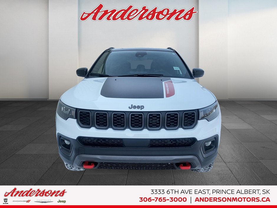 2026 Jeep Compass Trailhawk 2.0L Turbo / Class III Hitch  / Premium Alpine Audio