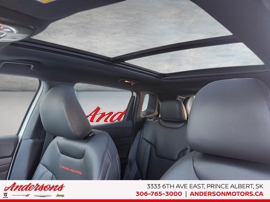 2026 Jeep Compass TRAILHAWK Panoramic Sunroof / Alpine Stereo / Trailer Tow Group
