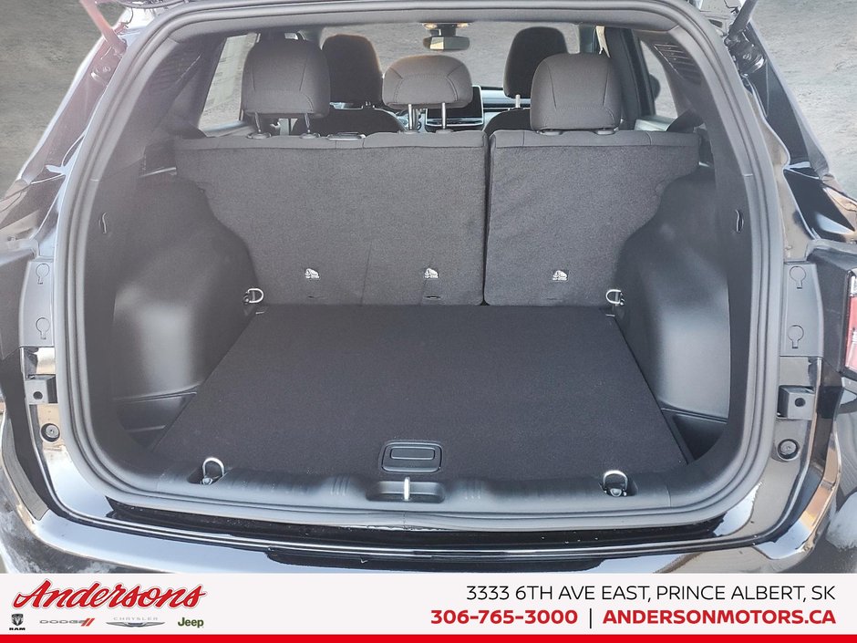 2026 Jeep Compass SPORT Heated Seats / Selec-Terrain / 8.4-Inch Display