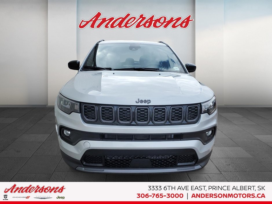 2026 Jeep Compass NORTH Altitude Special Edition / 10.1-Inch Uconnect NAV