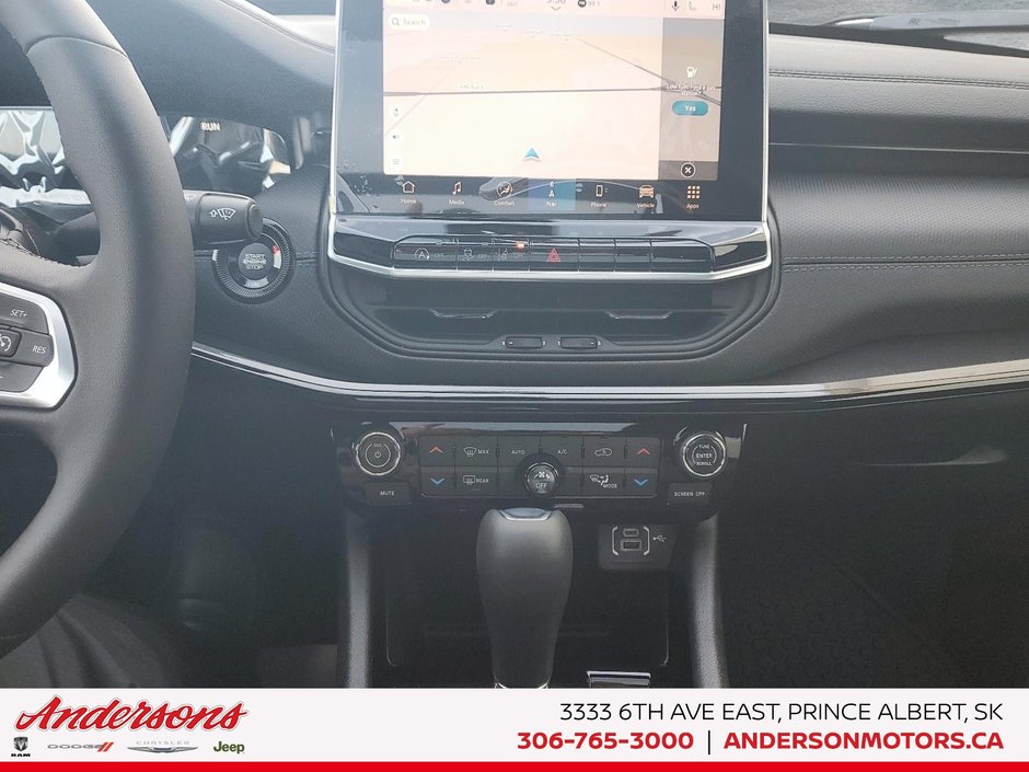 2026 Jeep Compass NORTH Altitude Special Edition / Dual-Pane Panoramic Sunroof / 10.1-Inch Uconnect NAV