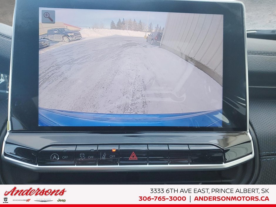 2026 Jeep Compass NORTH Altitude Special Edition / Dual-Pane Panoramic Sunroof / 10.1-Inch Uconnect NAV