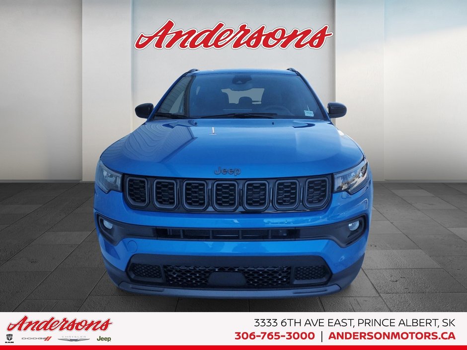 2026 Jeep Compass NORTH Altitude Special Edition / Dual-Pane Panoramic Sunroof / 10.1-Inch Uconnect NAV