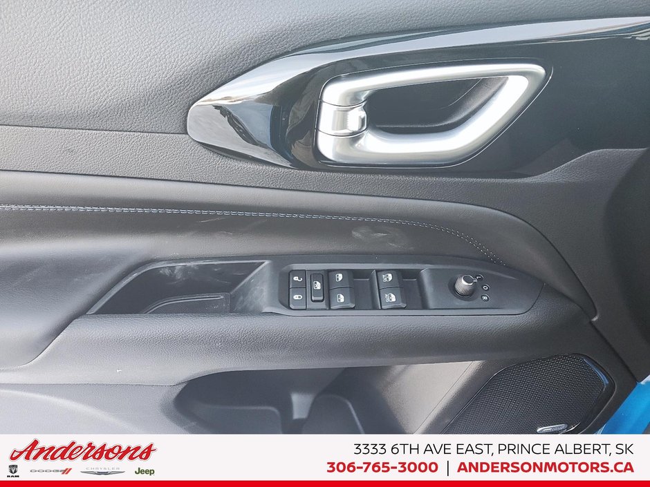 2026 Jeep Compass NORTH Altitude Special Edition / Dual-Pane Panoramic Sunroof / 10.1-Inch Uconnect NAV