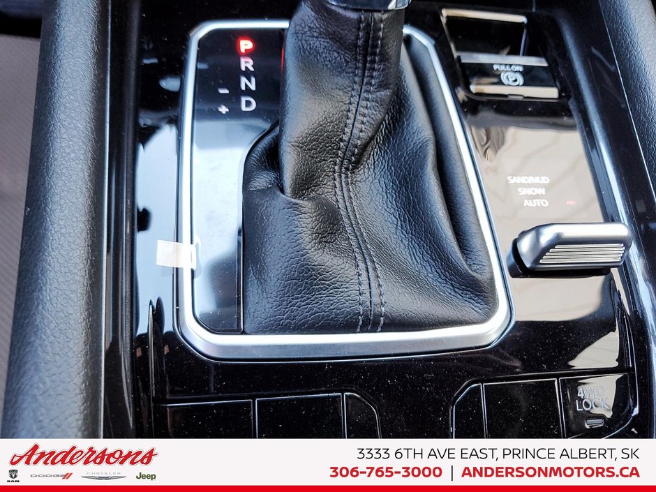 2026 Jeep Compass NORTH Heated Seats & Steering Wheel / Blind–Spot Monitoring