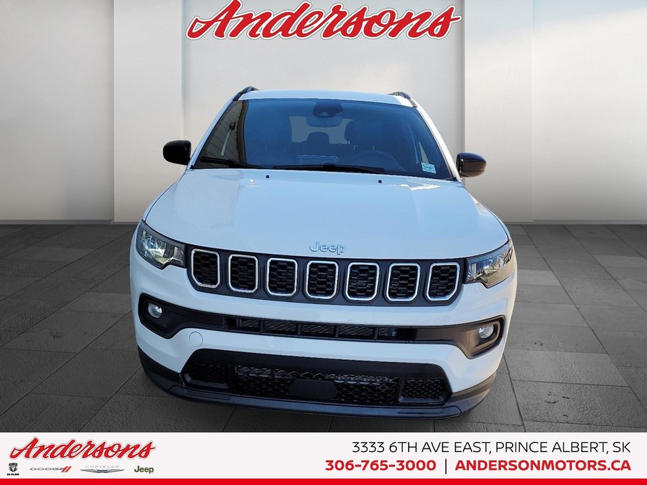 2026 Jeep Compass NORTH Heated Seats & Steering Wheel / Blind–Spot Monitoring