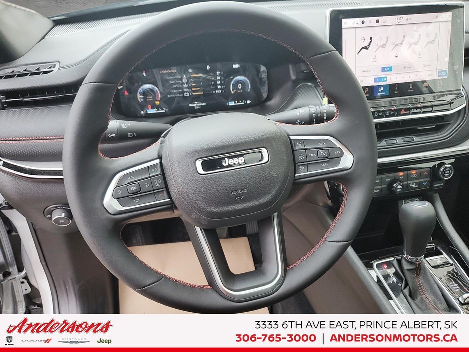 2026 Jeep Compass TRAILHAWK Panoramic Sunroof / Alpine Stereo / Trailer Tow Group