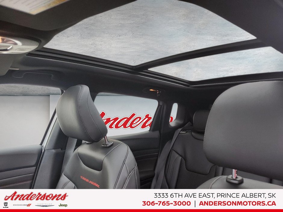 2026 Jeep Compass TRAILHAWK Panoramic Sunroof / Alpine Stereo / Trailer Tow Group