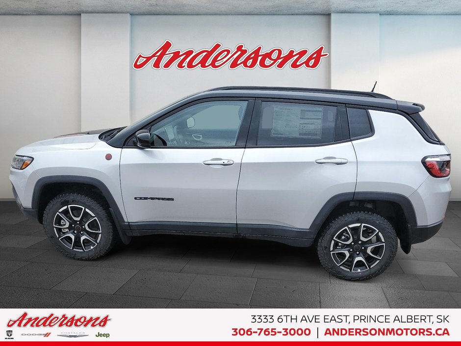 2026 Jeep Compass TRAILHAWK Panoramic Sunroof / Alpine Stereo / Trailer Tow Group