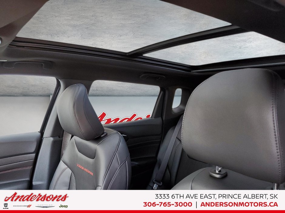 2026 Jeep Compass TRAILHAWK 2.0L Turbo / Alpine Audio / Panoramic Sunroof