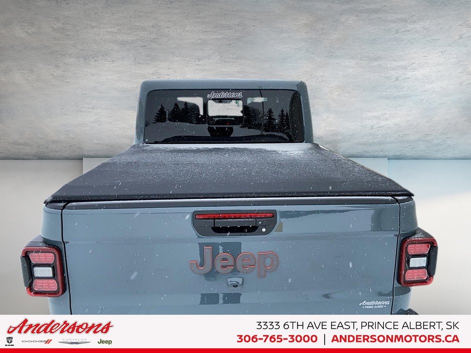 2026 Jeep Gladiator MOJAVE X Fox Performance Suspension / Rock Rails