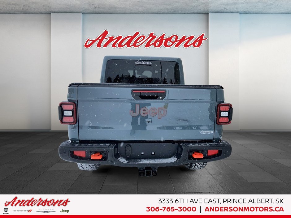 2026 Jeep Gladiator MOJAVE X Fox Performance Suspension / Rock Rails