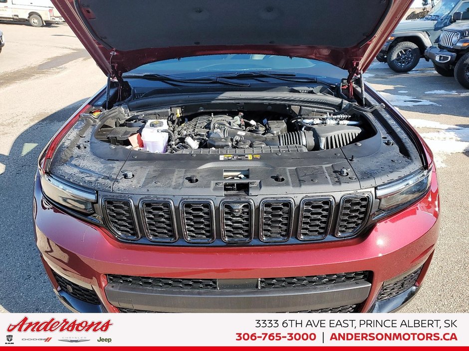 2025 Jeep Grand Cherokee L LIMITED Seats 7 / Black Appearance / Sunroof / Alpine Stereo