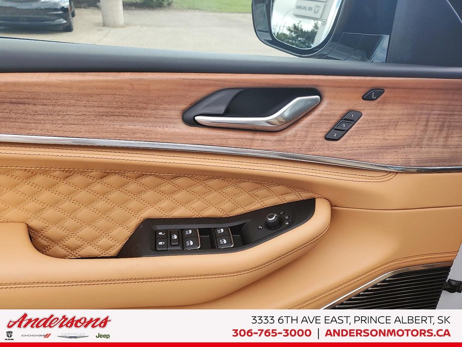 2025 Jeep Grand Cherokee L SUMMIT RESERVE