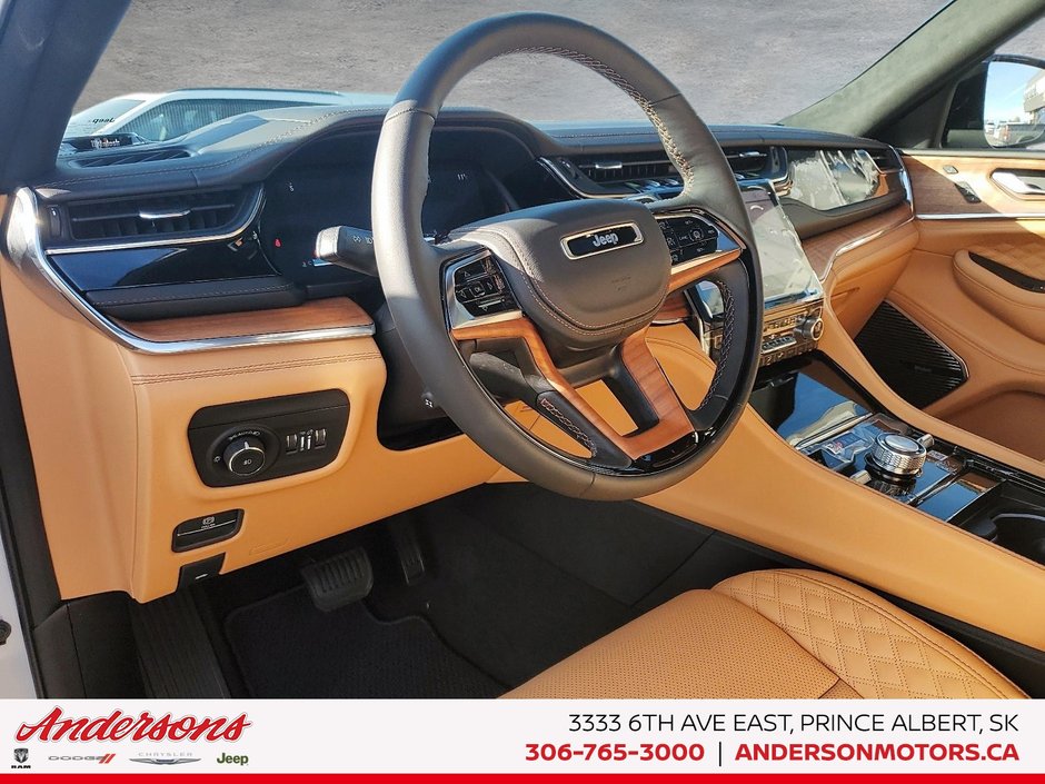 2025 Jeep Grand Cherokee L SUMMIT RESERVE Summit Reserve / McIntosh Audio / Advanced Tech & Safety