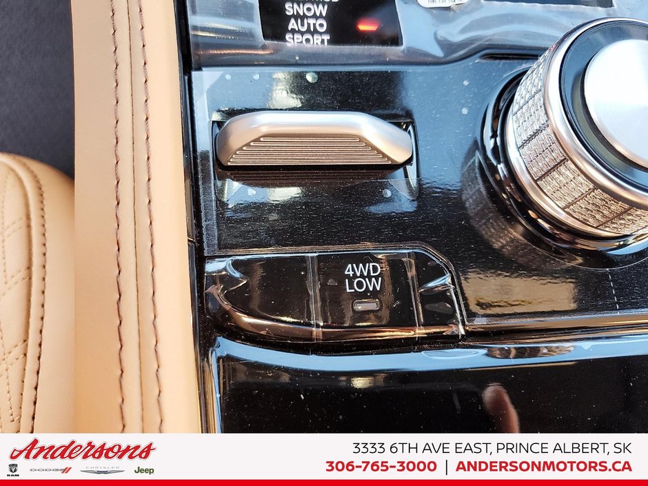 2025 Jeep Grand Cherokee L SUMMIT RESERVE Summit Reserve / McIntosh Audio / Advanced Tech & Safety