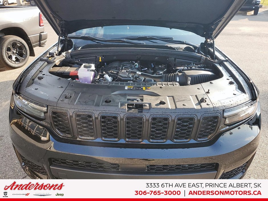 2025 Jeep Grand Cherokee L ALTITUDE Altitude Package / Trailer Tow / Wireless Charging