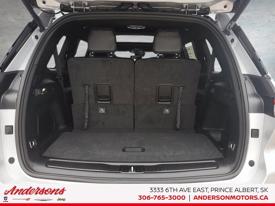 2025 Jeep Grand Cherokee L LIMITED Black Appearance / Luxury Tech Group / Panoramic Sunroof