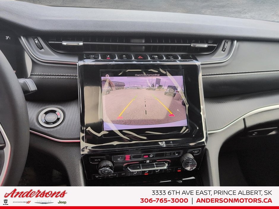 2025 Jeep Grand Cherokee L ALTITUDE Altitude Package / Trailer Tow / Heated Seats & Steering