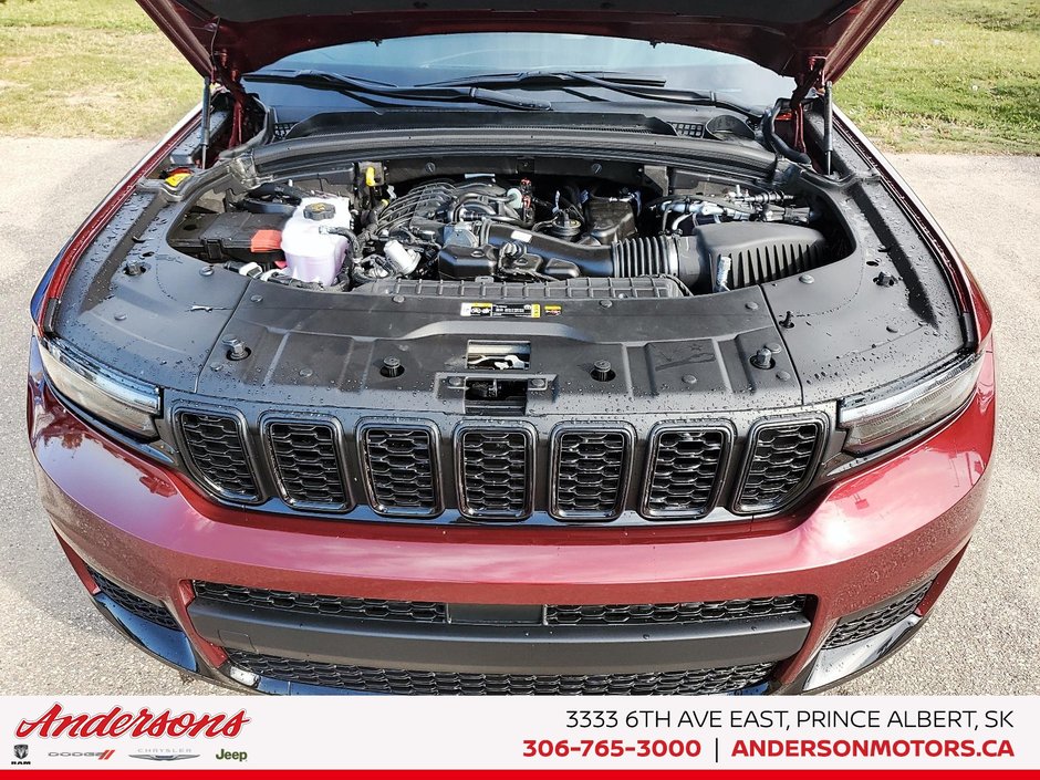 2025 Jeep Grand Cherokee L ALTITUDE Altitude Package / Trailer Tow / Heated Seats & Steering