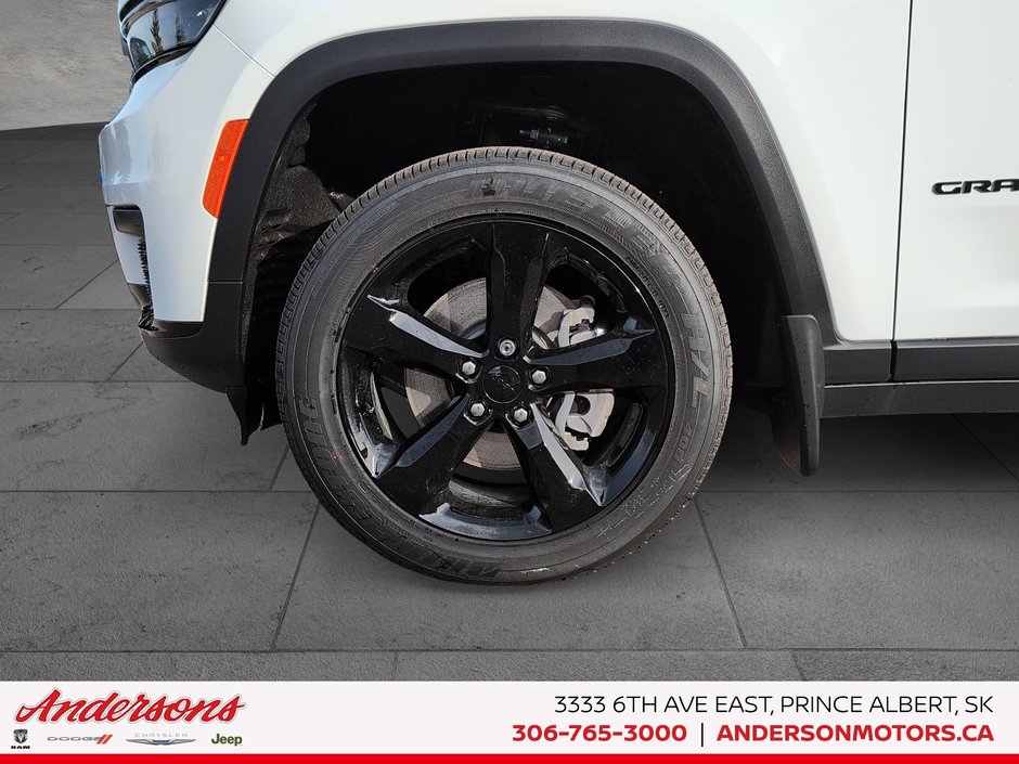 2025 Jeep Grand Cherokee L ALTITUDE Altitude Package / Trailer Tow / Heated Seats & Steering