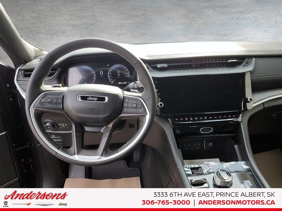 2026 Jeep Grand Cherokee L LIMITED 2.0L Turbo / Panoramic Roof / Tow Package