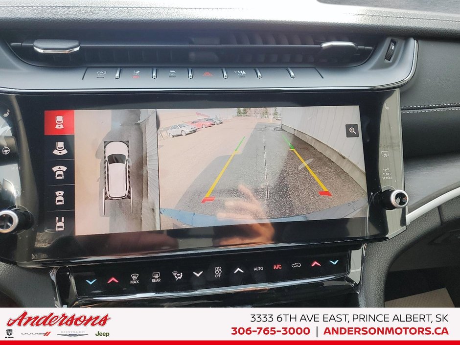 2026 Jeep Grand Cherokee L LIMITED 2.0L Turbo / Panoramic Roof / Tow Package