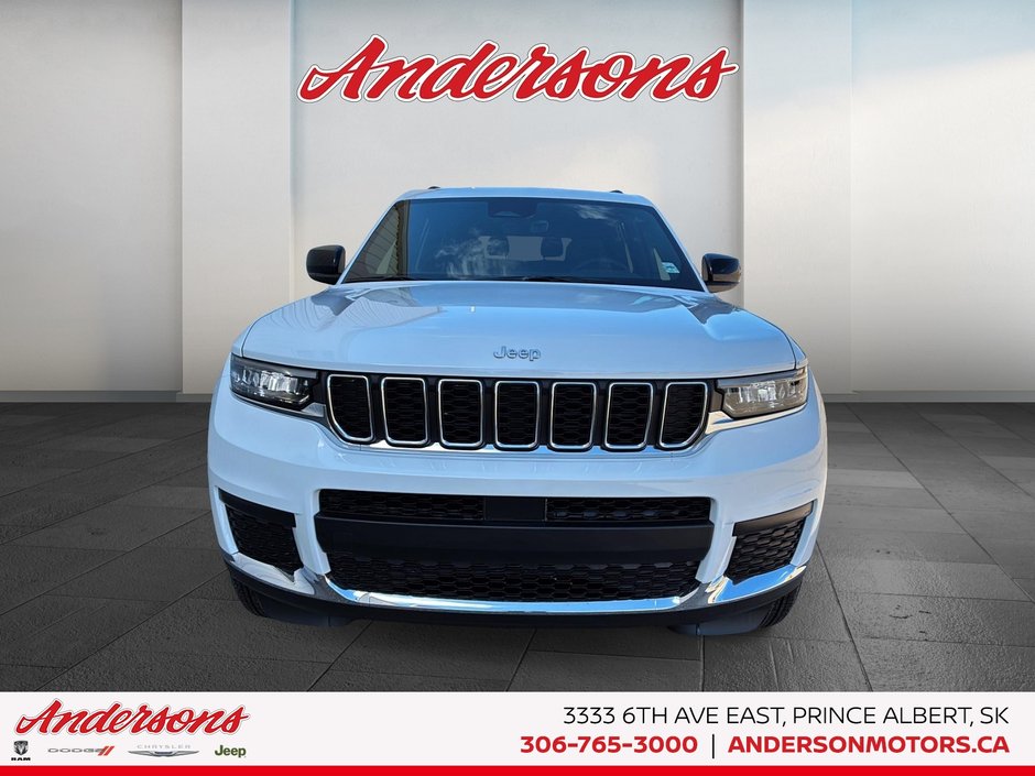 2026 Jeep Grand Cherokee L LAREDO X 3.6L Pentastar / Power Sunroof / Tow Package