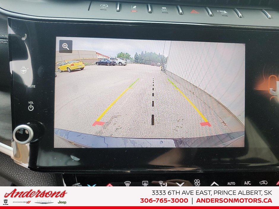 2026 Jeep Grand Cherokee L ALTITUDE 2.0L Turbo / Leatherette / Wireless Phone Charging