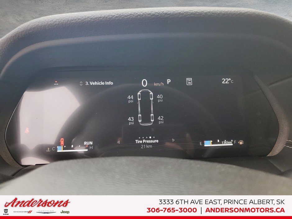 2026 Jeep Grand Cherokee L ALTITUDE 2.0L Turbo / Leatherette / Wireless Phone Charging