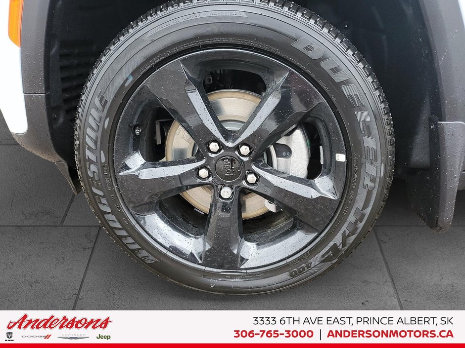 2026 Jeep Grand Cherokee L ALTITUDE 2.0L Turbo / Tons Of Safety And Convenience Tech