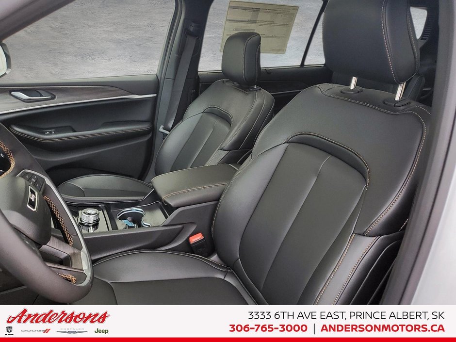 2026 Jeep Grand Cherokee L 85TH ANNIVERSARY Off Road Ready / High Performance Audio / ParkSense