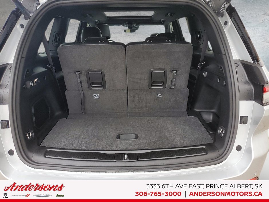 2026 Jeep Grand Cherokee L 85TH ANNIVERSARY Off Road Ready / High Performance Audio / ParkSense