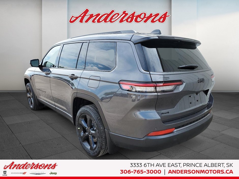 2026 Jeep Grand Cherokee L ALTITUDE Three Rows / Wireless Charging / ParkSense