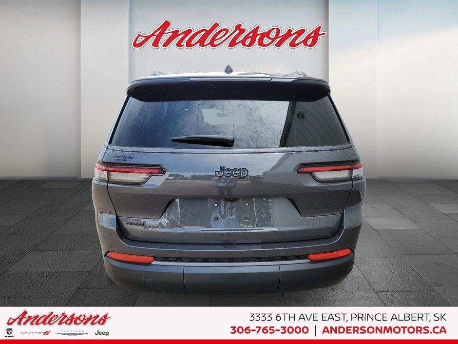 2026 Jeep Grand Cherokee L ALTITUDE Three Rows / Wireless Charging / ParkSense