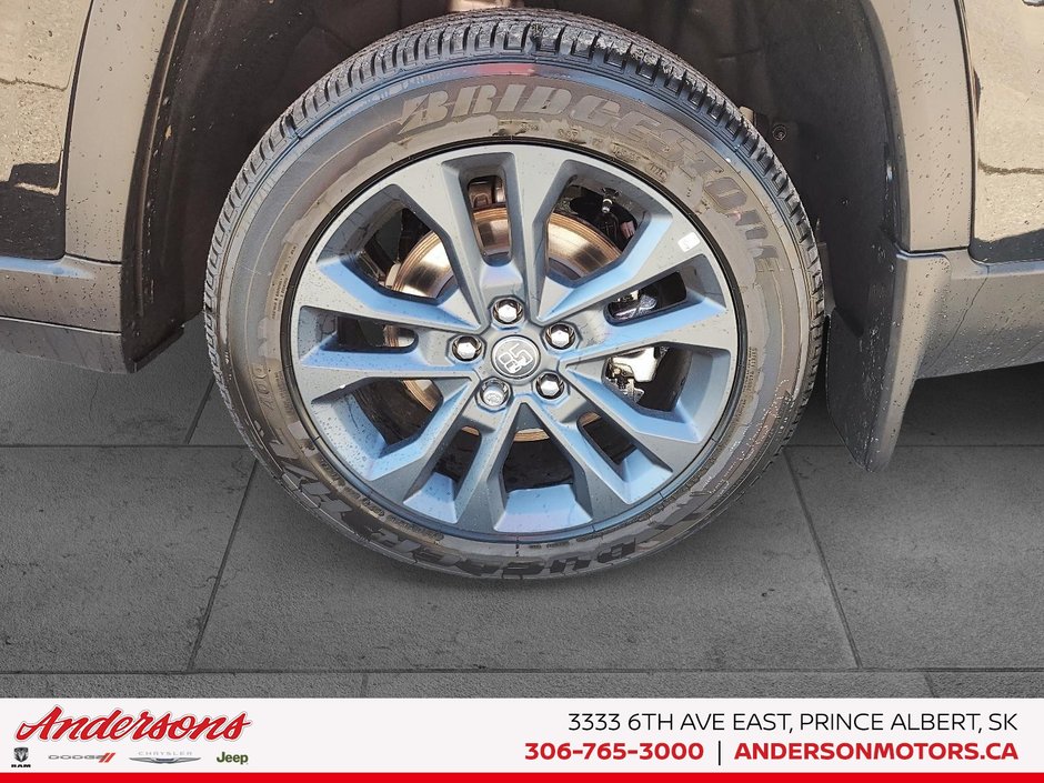 2026 Jeep Grand Cherokee L 85TH ANNIVERSARY Off Road Ready / High Performance Audio / ParkSense