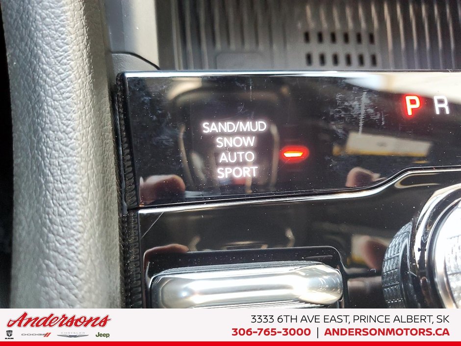 2026 Jeep Grand Cherokee L 85TH ANNIVERSARY Off Road Ready / High Performance Audio / ParkSense