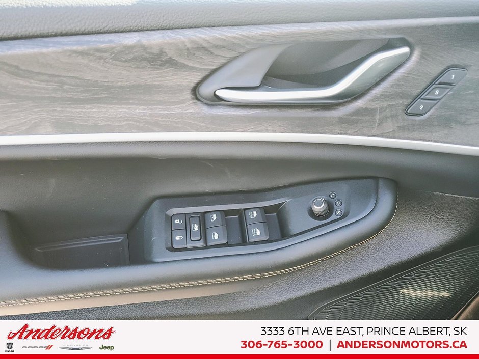 2026 Jeep Grand Cherokee L 85TH ANNIVERSARY Off Road Ready / High Performance Audio / ParkSense