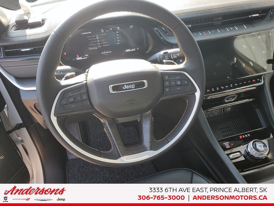 2026 Jeep Grand Cherokee L 85TH ANNIVERSARY Off Road Ready / High Performance Audio / ParkSense