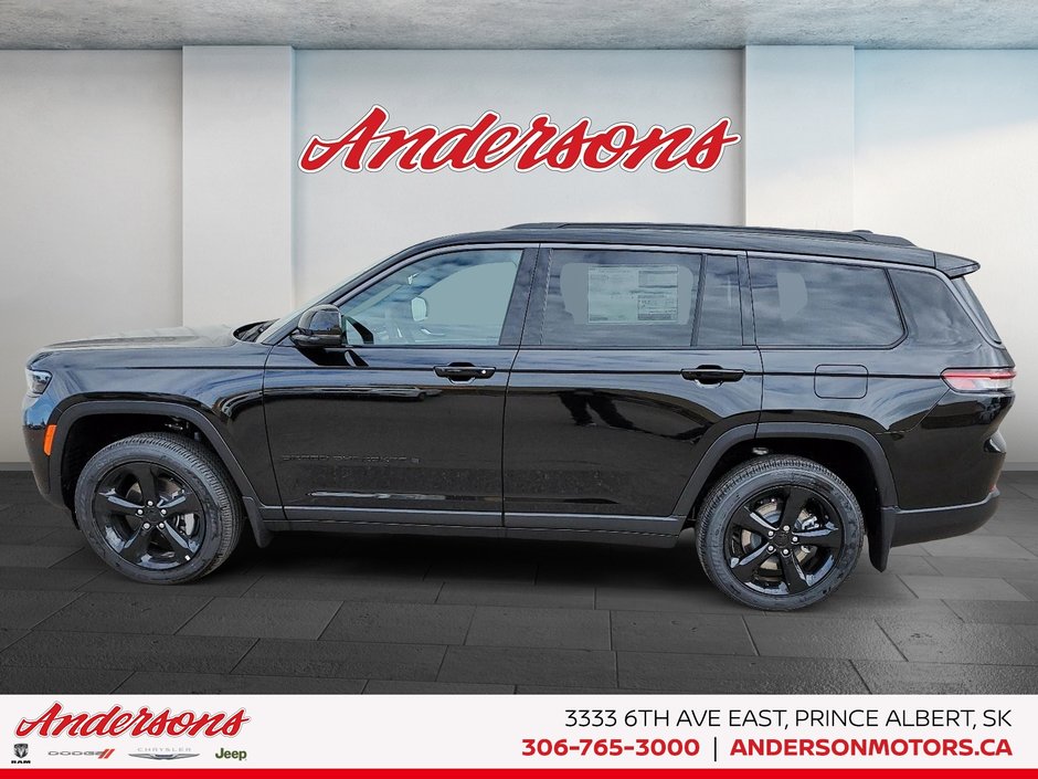 2026 Jeep Grand Cherokee L ALTITUDE Three Rows / Wireless Charging / ParkSense