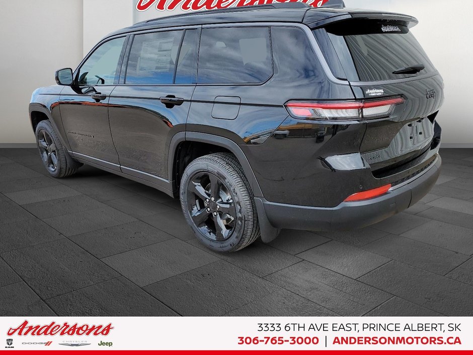 2026 Jeep Grand Cherokee L ALTITUDE Three Rows / Wireless Charging / ParkSense