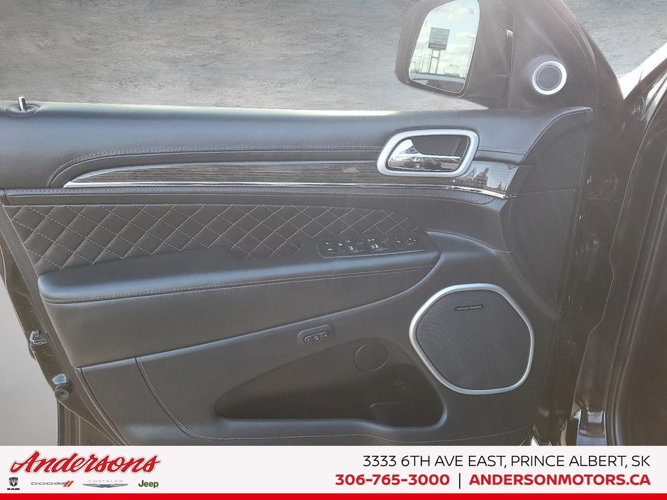 2020 Jeep Grand Cherokee Summit Laguna Leather / 20-In. Platinum Wheels / Adaptive Cruise Control