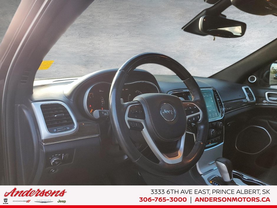 2020 Jeep Grand Cherokee Summit Laguna Leather / 20-In. Platinum Wheels / Adaptive Cruise Control