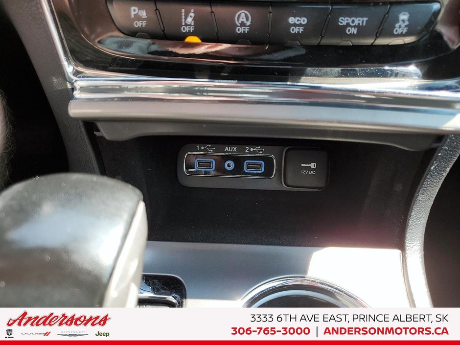 2021 Jeep Grand Cherokee Altitude UCONNECT 8.4-INCH DISPLAY