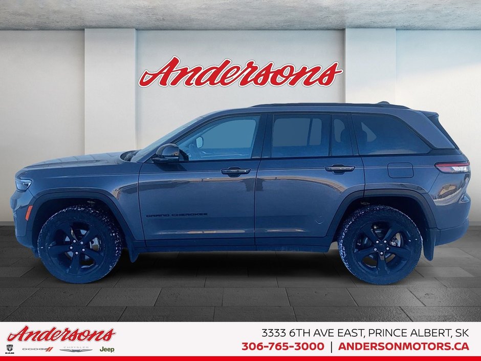 2024 Jeep Grand Cherokee Limited 3.6L Pentastar V6 / Black Appearance Package / Panoramic Sunroof