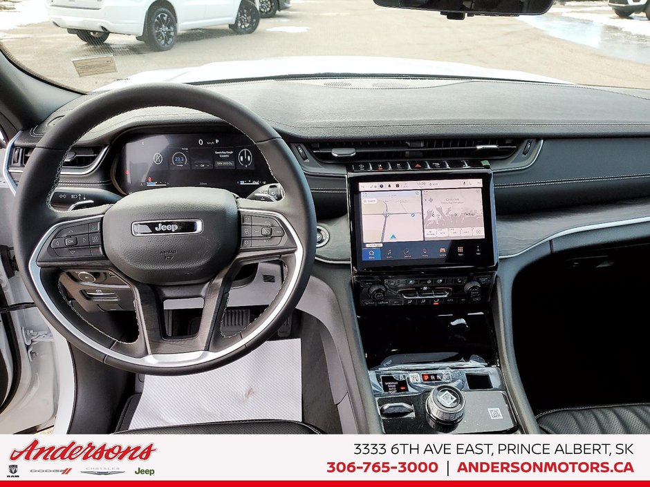 2025 Jeep Grand Cherokee LIMITED Black Appearance / Sunroof / Alpine Stereo