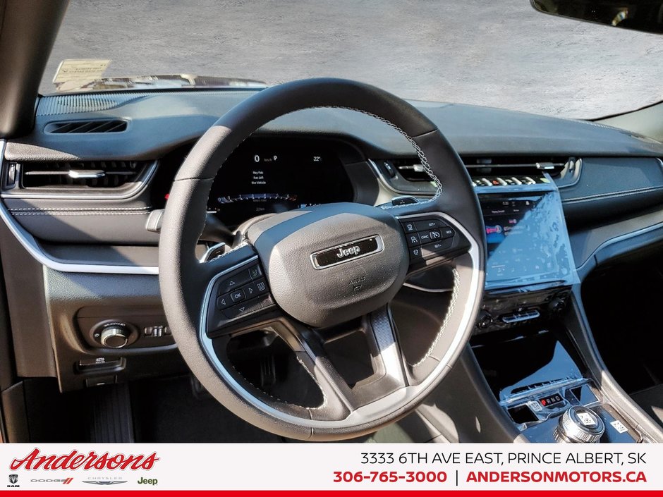 2025 Jeep Grand Cherokee LAREDO ALTITUDE