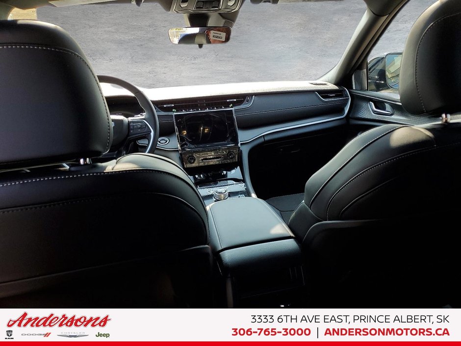 2025 Jeep Grand Cherokee LAREDO ALTITUDE