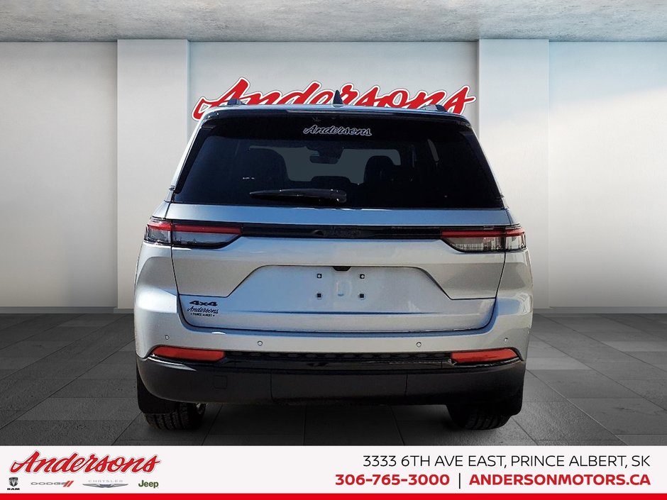 2025 Jeep Grand Cherokee LAREDO ALTITUDE Altitude Package / Trailer Tow / Wireless Charging