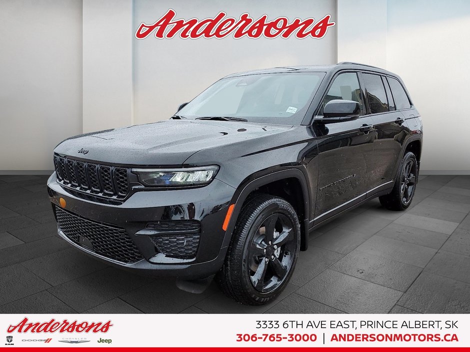 2025 Jeep Grand Cherokee LAREDO ALTITUDE Altitude Package / Trailer Tow / Power Sunroof